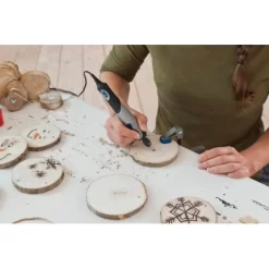 Dremel Multifunktionswerkzeug 2050 Stylo+ -Einrichtungsgeschäft 3 ornamentmaking21cropped